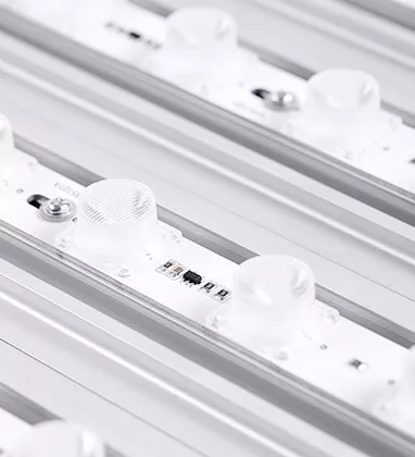 LED Textilrahmen mit Stoffdruck – freistehender Leuchtkasten für Messen und Schaufenster