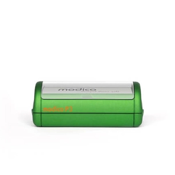 Ein grüner Modico P3 Stempel auf weißem Hintergrund
