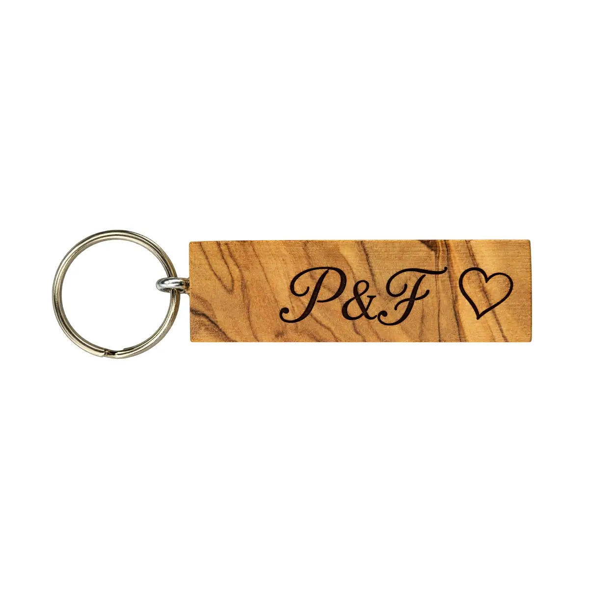 Rechteckiger Holzschlüsselanhänger mit Gravur P & F und Herz